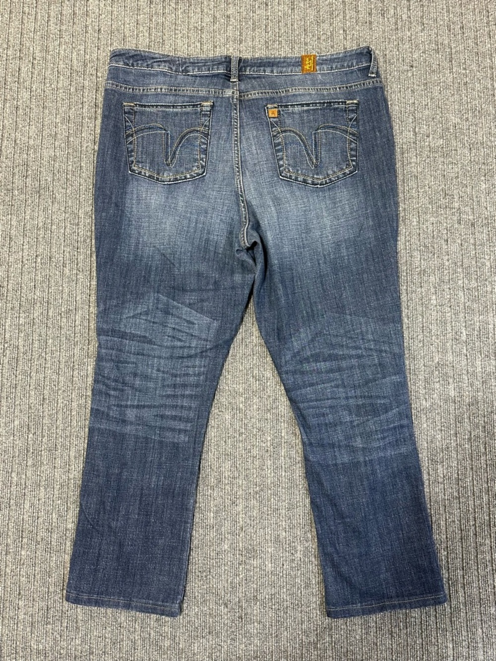 Aura‎ from the women at Wrangler